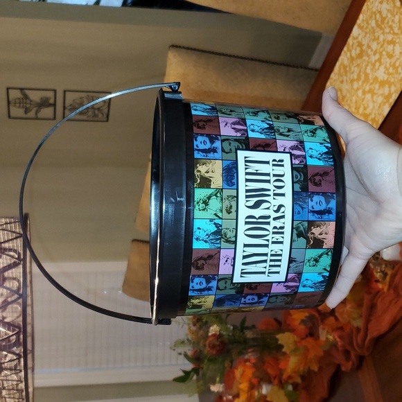 Taylor Swift Eras Cinemark popcorn bucket, 6 metallic cups - Picture 3 of 4